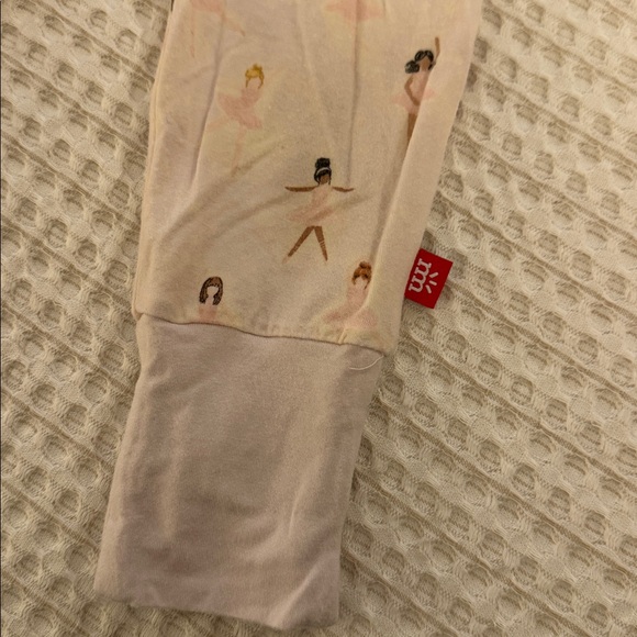 Magnetic Me - Tutu Twirls - Picture 5 of 9